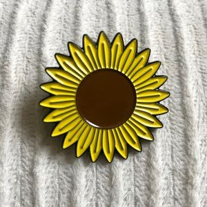Sunflower Enamel Pin 🌻